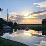 Domaine Des Pres De Joussac - Entre Estuaire Et Ocean *