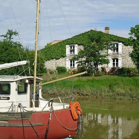 Domaine Des Pres De Joussac - Entre Estuaire Et Ocean